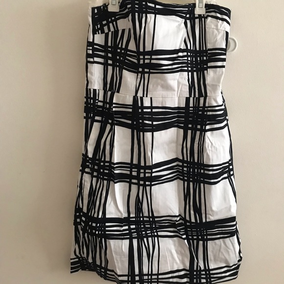 Black and white Striped Dress! - Picture 1 of 2